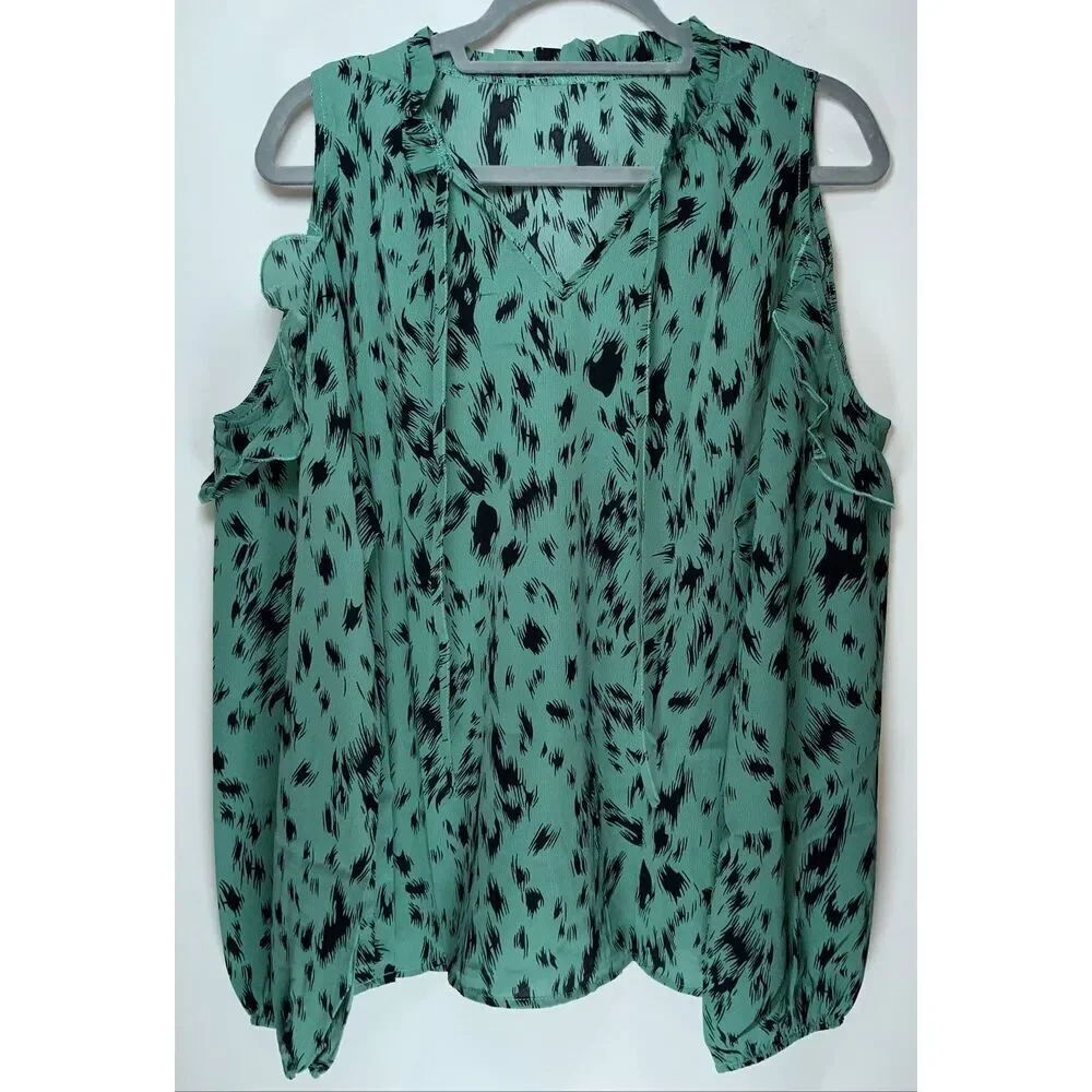 Green cold shoulder blouse size 2x
